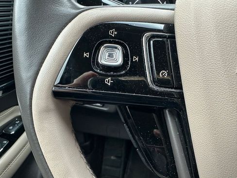 Used 2022 Lincoln Corsair AWD w/ Premium Package image 31