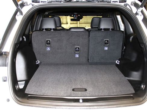 New 2025 Jeep Grand Cherokee Altitude image 33