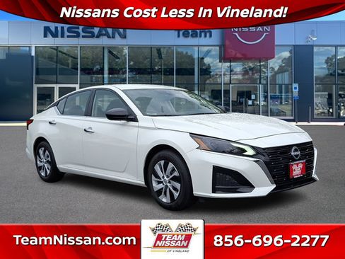 Certified 2025 Nissan Altima 2.5 S FWD image 1