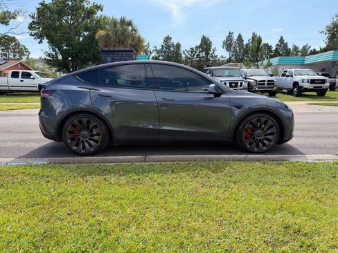 Used 2021 Tesla Model Y Performance AWD/4WD image 3