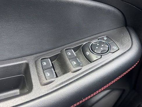 Used 2024 Ford Edge ST-Line image 25