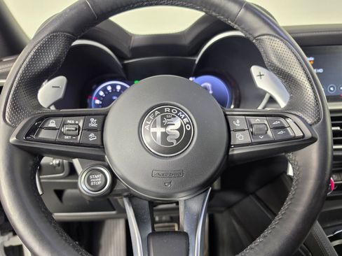 Used 2024 Alfa Romeo Stelvio Veloce AWD/4WD image 22