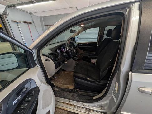 Used 2011 Dodge Grand Caravan Mainstreet w/ PWR Convenience Group FWD image 21