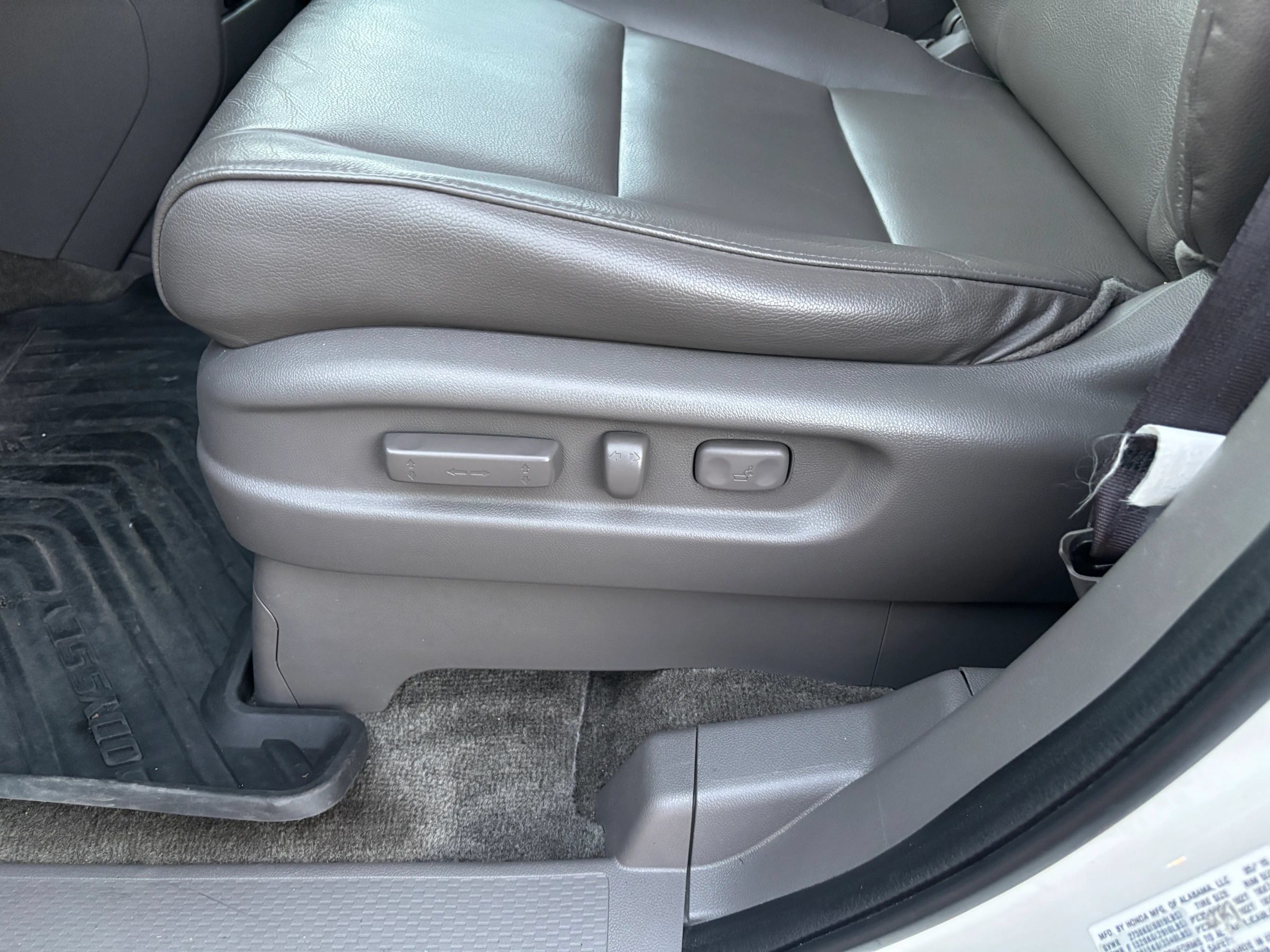 Used 2015 Honda Odyssey Touring image 16