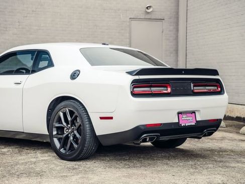 Used 2022 Dodge Challenger R/T w/ Blacktop Package RWD image 30