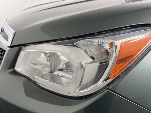 Used 2015 Subaru Forester 2.5i Touring w/ Eyesight & Navigation System AWD/4WD image 11