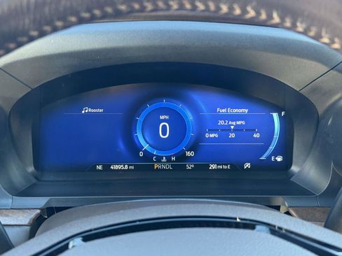 Used 2022 Ford Explorer King Ranch w/ Premium Technology Package image 20