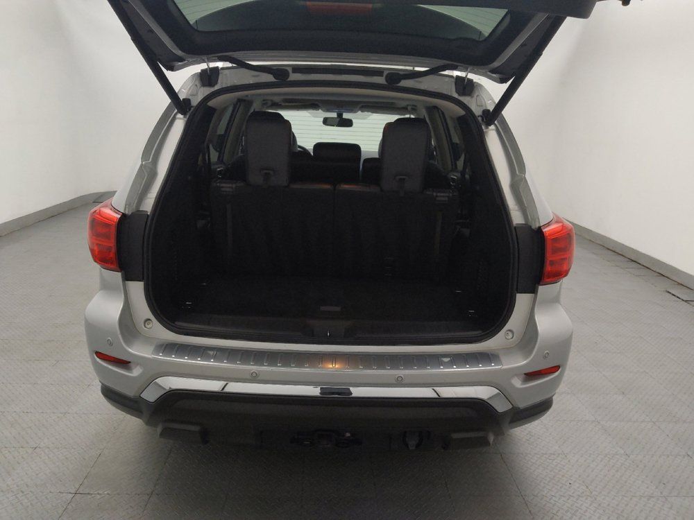 Used 2019 Nissan Pathfinder Platinum FWD image 29