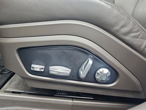 Used 2020 Porsche Panamera Turbo w/ Sport Package image 17