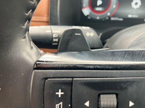 Used 2024 Nissan Pathfinder Platinum AWD/4WD image 18