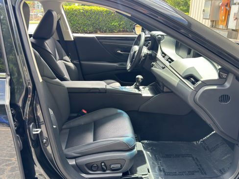 Used 2020 Lexus ES 350 w/ Premium Package FWD image 15