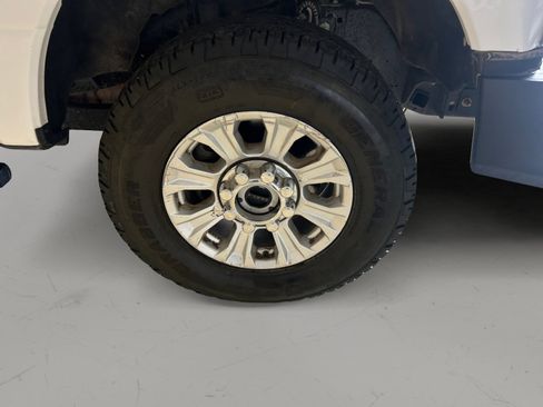 Used 2022 Ford F250 XL w/ STX Appearance Package AWD/4WD image 8