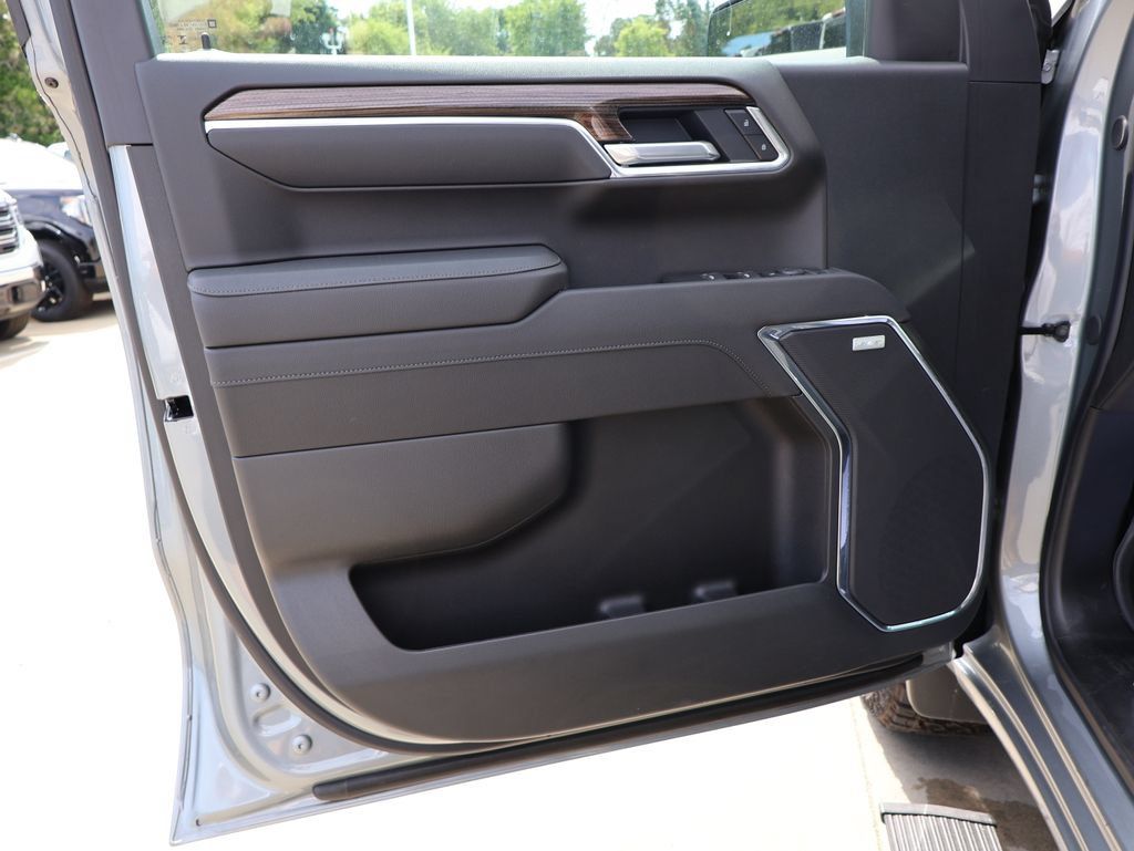 New 2026 Chevrolet Silverado 1500 LT Trail Boss w/ LT Trail Boss Premium Package AWD/4WD image 13