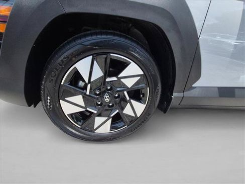 Used 2024 Hyundai Kona SEL FWD image 23