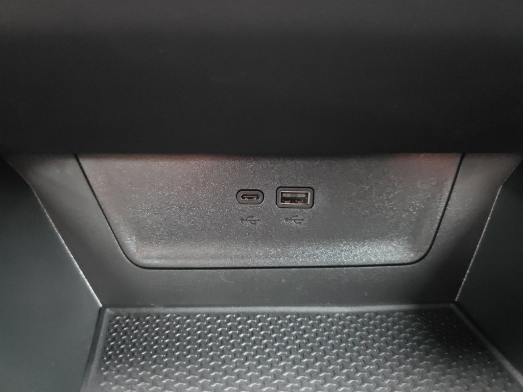 Used 2026 Chevrolet Equinox LT AWD/4WD image 38