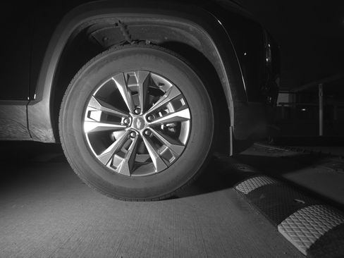 Used 2025 Chevrolet Equinox LT image 13