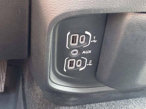 Used 2023 RAM 1500 Big Horn AWD/4WD image 42