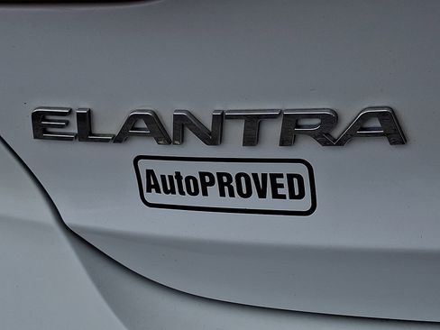 Used 2017 Hyundai Elantra Value Edition image 29