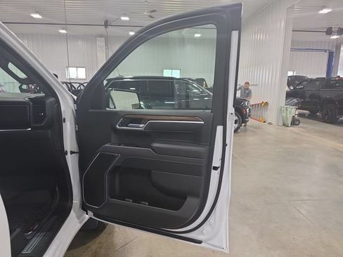 Used 2025 Chevrolet Silverado 1500 RST AWD/4WD image 30