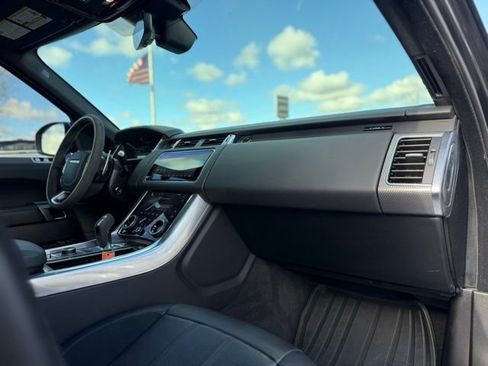 Used 2022 Land Rover Range Rover Sport HST image 16