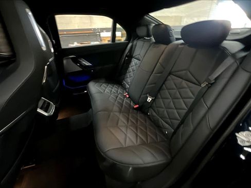 Used 2025 BMW 740i w/ Premium Package image 29