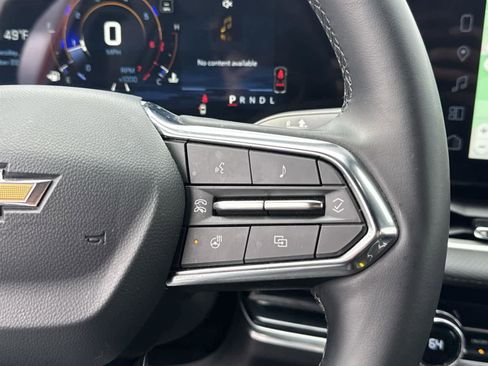 Used 2025 Chevrolet Equinox LT w/ Convenience Package II image 21