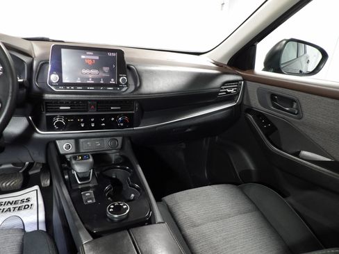 Used 2021 Nissan Rogue S AWD/4WD image 11