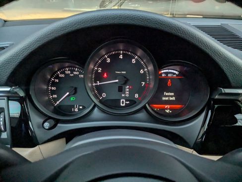 New 2026 Porsche Macan image 16