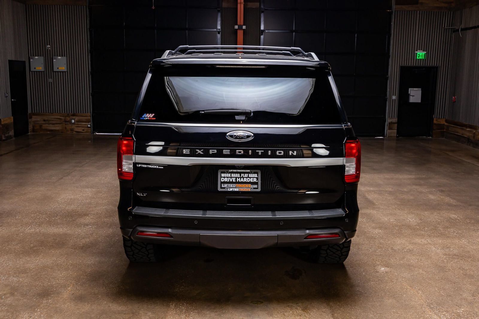 Used 2024 Ford Expedition XLT AWD/4WD image 8