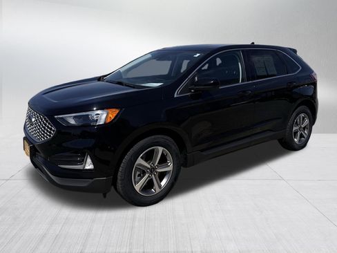Certified 2024 Ford Edge SEL w/ Convenience Package AWD/4WD image 3
