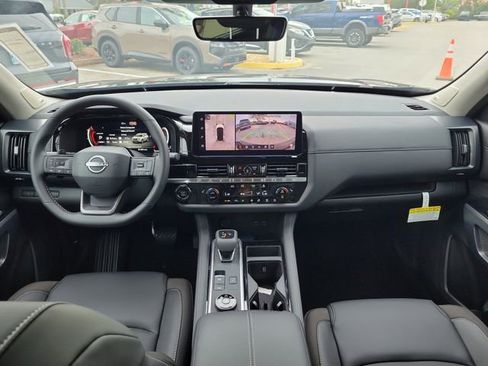 New 2026 Nissan Pathfinder SL AWD/4WD image 13