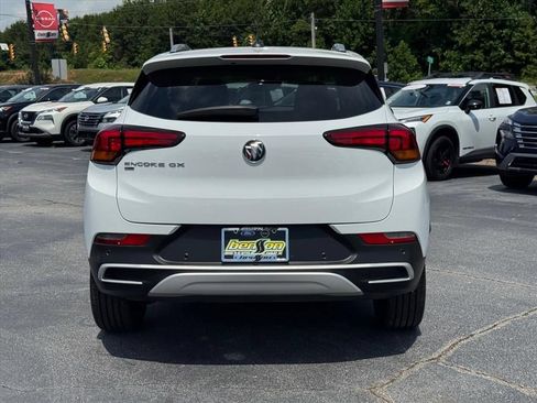 Used 2021 Buick Encore GX Select w/ Advanced Technology Package AWD/4WD image 4
