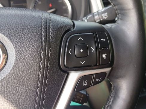 Used 2018 Toyota Highlander Limited Platinum image 30