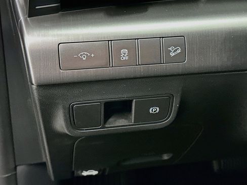 Used 2025 Hyundai Kona SEL AWD/4WD image 17
