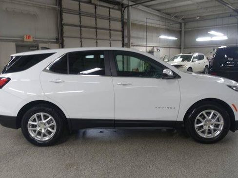 Used 2024 Chevrolet Equinox LT w/ LPO, Floor Liner Package FWD image 8