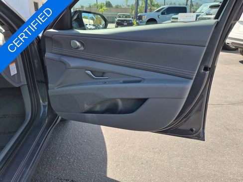 Used 2025 Hyundai Elantra SEL image 32