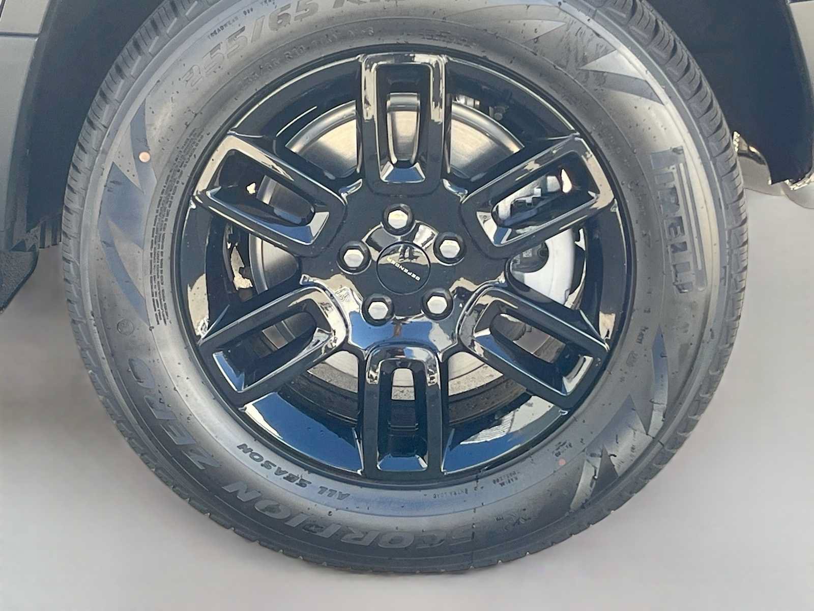 New 2026 Land Rover Defender 110 S AWD/4WD image 6