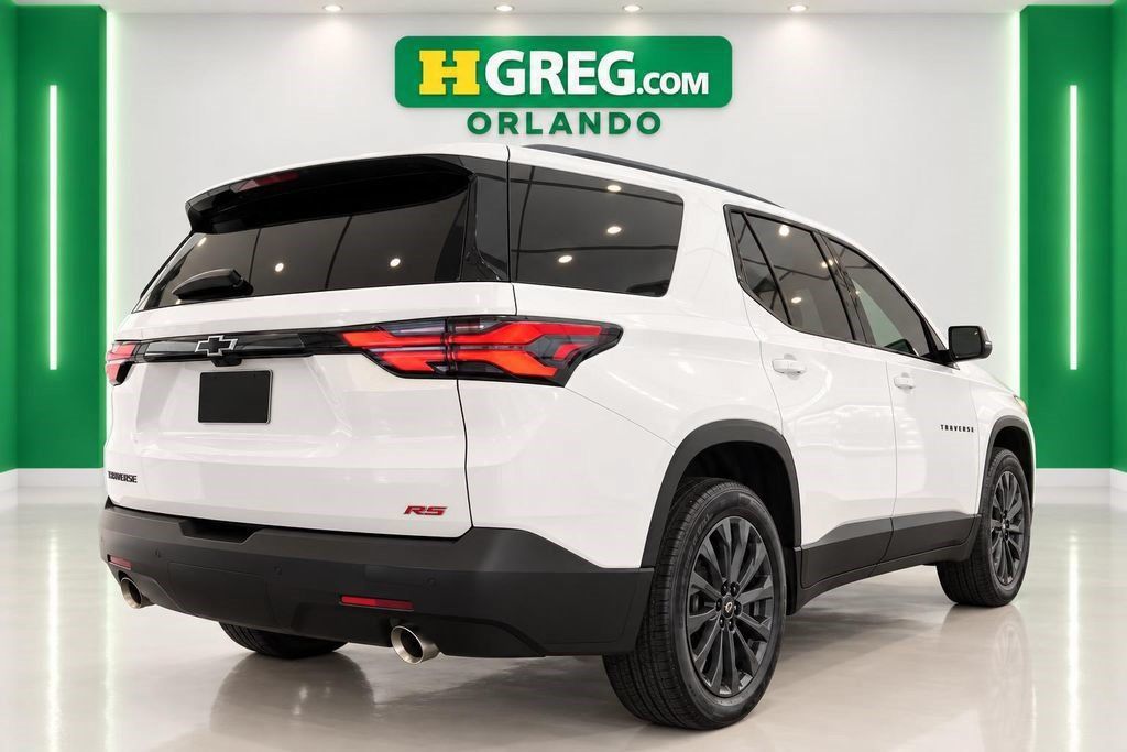 Used 2023 Chevrolet Traverse RS FWD image 6