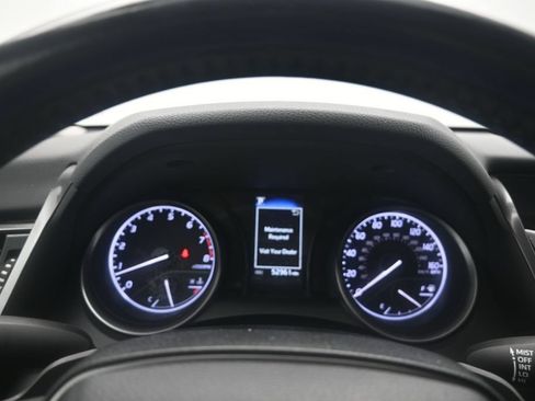Used 2022 Toyota Camry SE FWD image 24