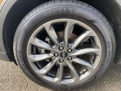 Used 2020 Lincoln Corsair FWD w/ Premium Package image 14