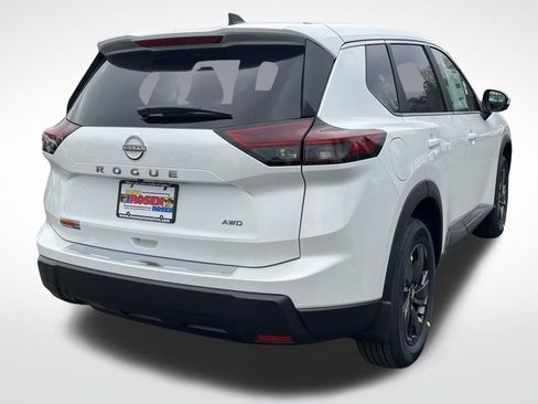 New 2026 Nissan Rogue SV image 5