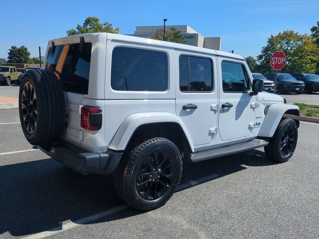 Used 2024 Jeep Wrangler Unlimited Sahara w/ Technology Group AWD/4WD image 4