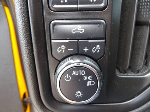 Used 2019 Chevrolet Silverado 1500 4x4 Crew Cab w/ WT Convenience Package image 17