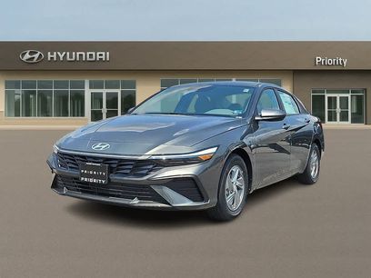 New 2026 Hyundai Elantra SE