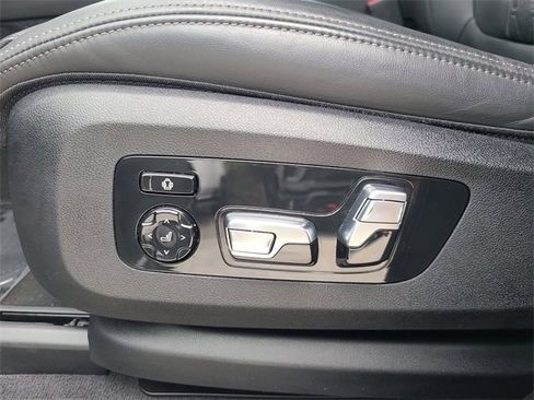 Used 2024 BMW X5 M60i image 27