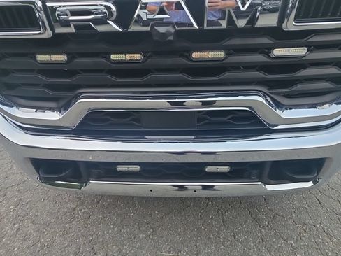 Used 2025 RAM 2500 Big Horn AWD/4WD image 8