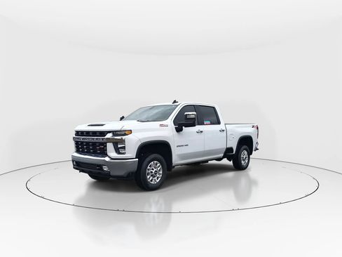 Used 2020 Chevrolet Silverado 2500 LT w/ Convenience Package image 4
