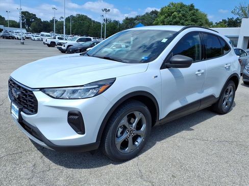 Used 2025 Ford Escape ST-Line AWD/4WD image 8