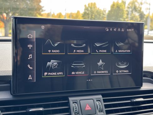 Used 2023 Audi Q5 2.0T Premium image 27