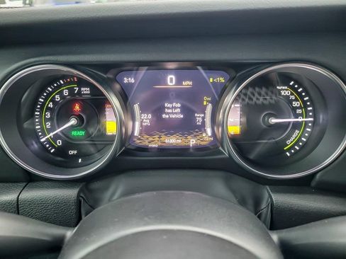 Used 2022 Jeep Wrangler Unlimited Sahara w/ Cold Weather Group AWD/4WD image 12